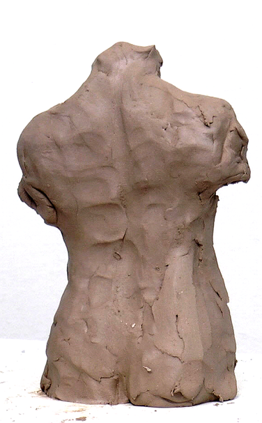 Ejercicio de escultura de torso masculino